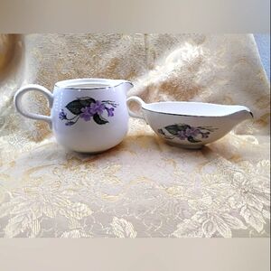 Homer Laughlin - Teapot & Gravy Boat - Rhythm - Purple Violets/Green Leaves